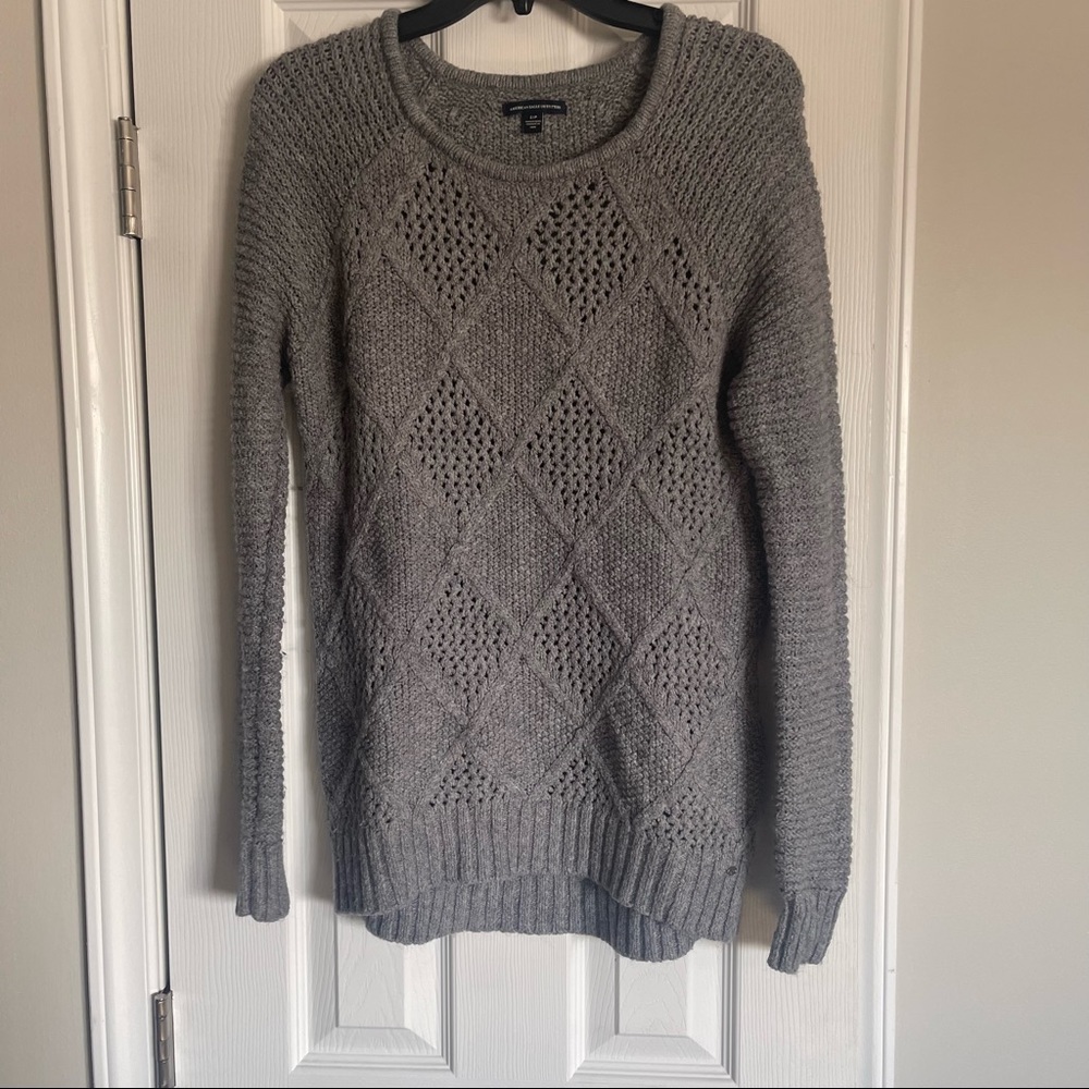 American Eagle Gray Sweater Size Small